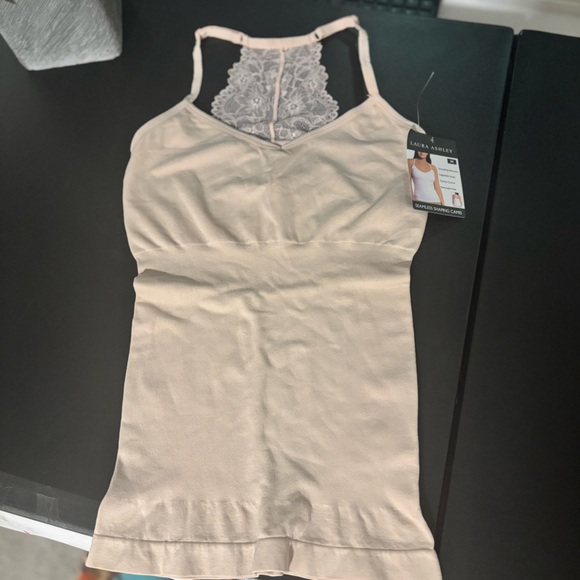 Womens Laura Ashley Seamless Shaping Cami – Size Medium (NWT) - Picture 1 of 5